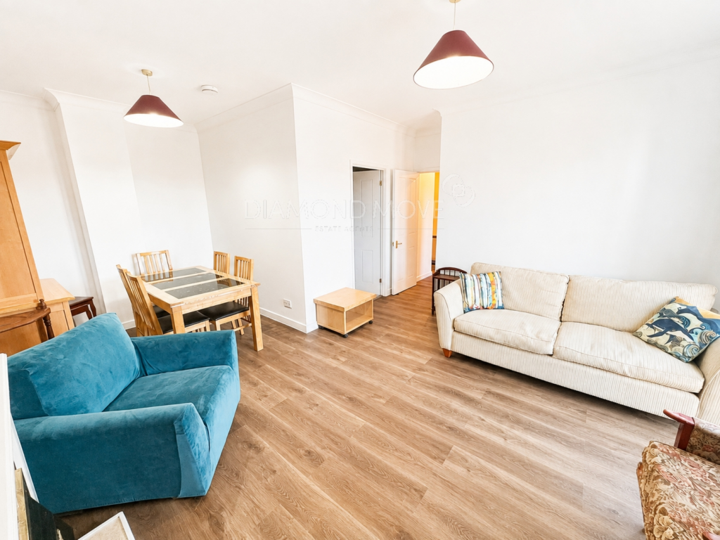 Main image of property: High Street, Hounslow, TW3