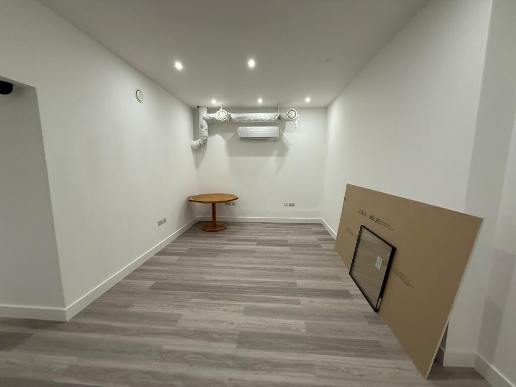 Main image of property: 30 Workspaces, Borehamwood Shopping Park, Borehamwood