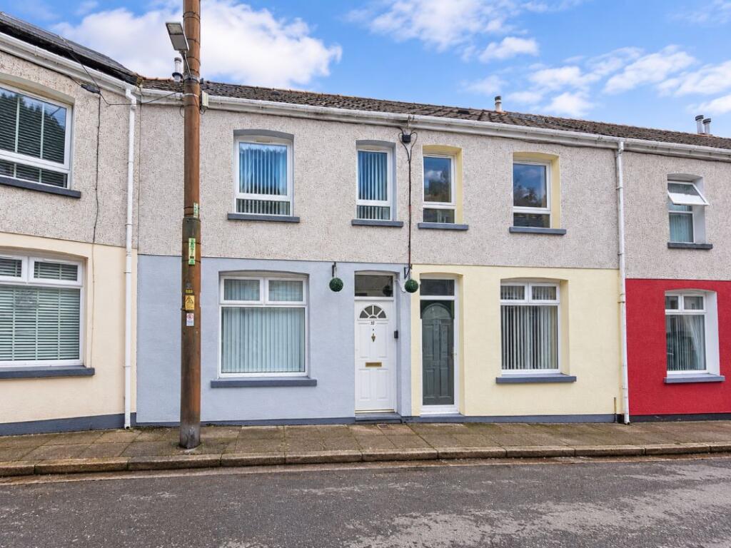 Main image of property: 31 Upper Arail Street, Six Bells, Abertillery, Gwent, NP13 2NG