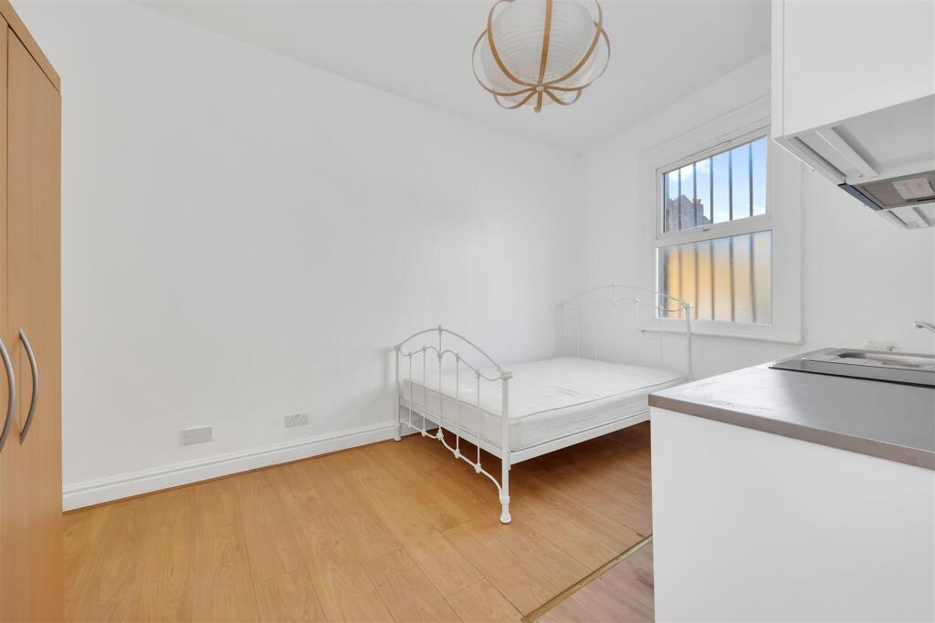 Main image of property: Harrow Road, Kensal Green