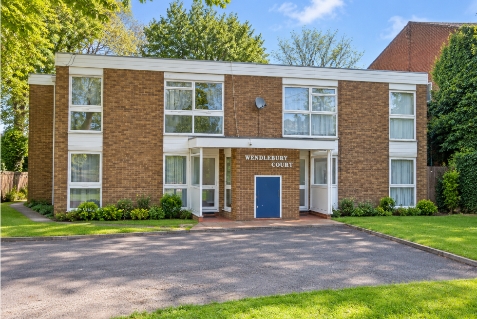 Main image of property: Dunstable Road,Luton,LU4