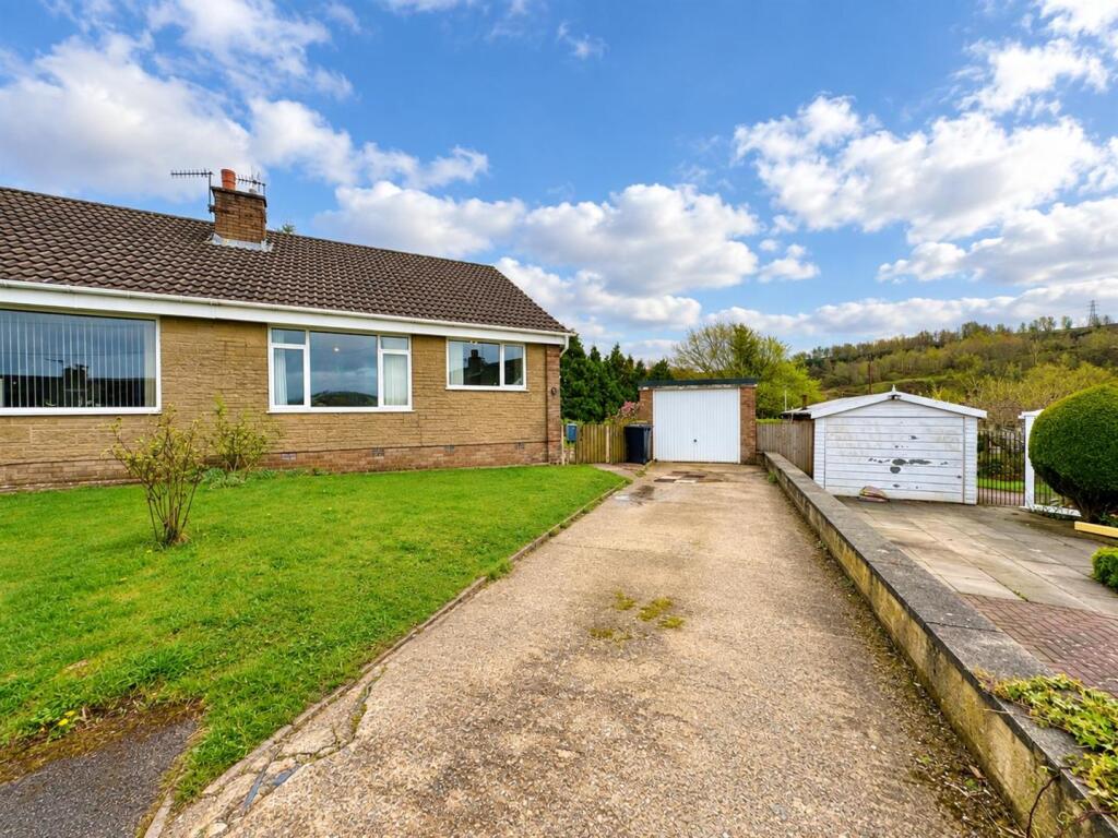 Main image of property: Willow Tree Close