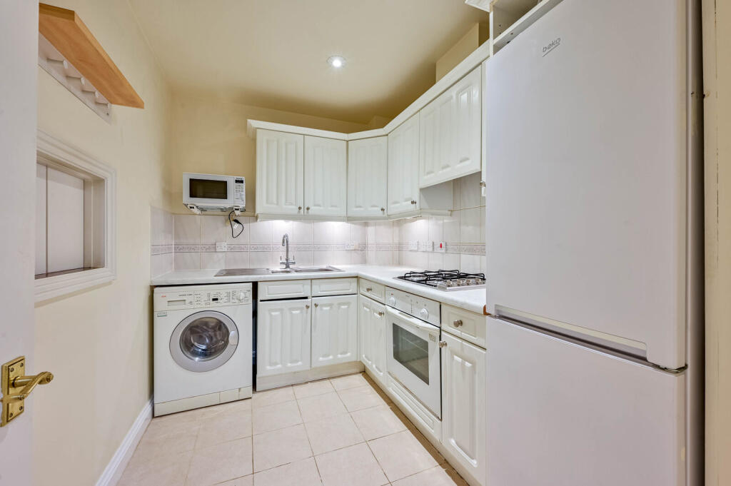 Main image of property: Chesterton Close, East Putney, London, SW18