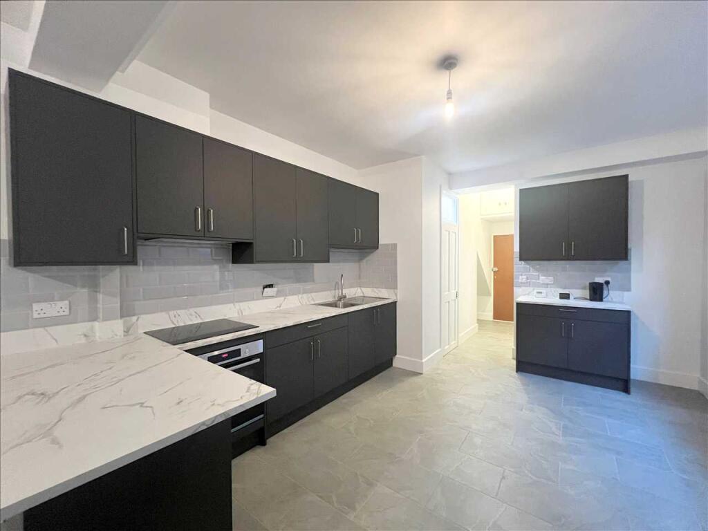 Main image of property: Westcliff on Sea