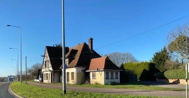 Main image of property: The Fox Inn, London Road, Rivenhall, Witham, Essex CM8