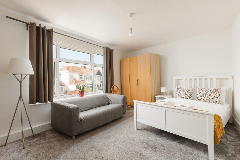 Main image of property: Elmsleigh Avenue, Kenton, Harrow