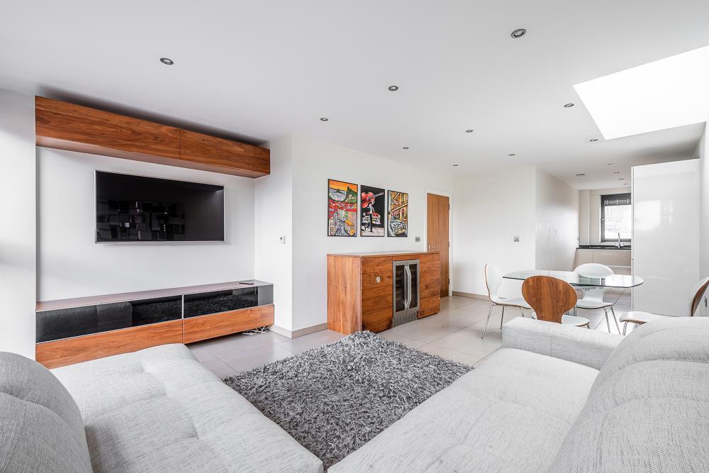 Main image of property: Hoxton Square, London, N1