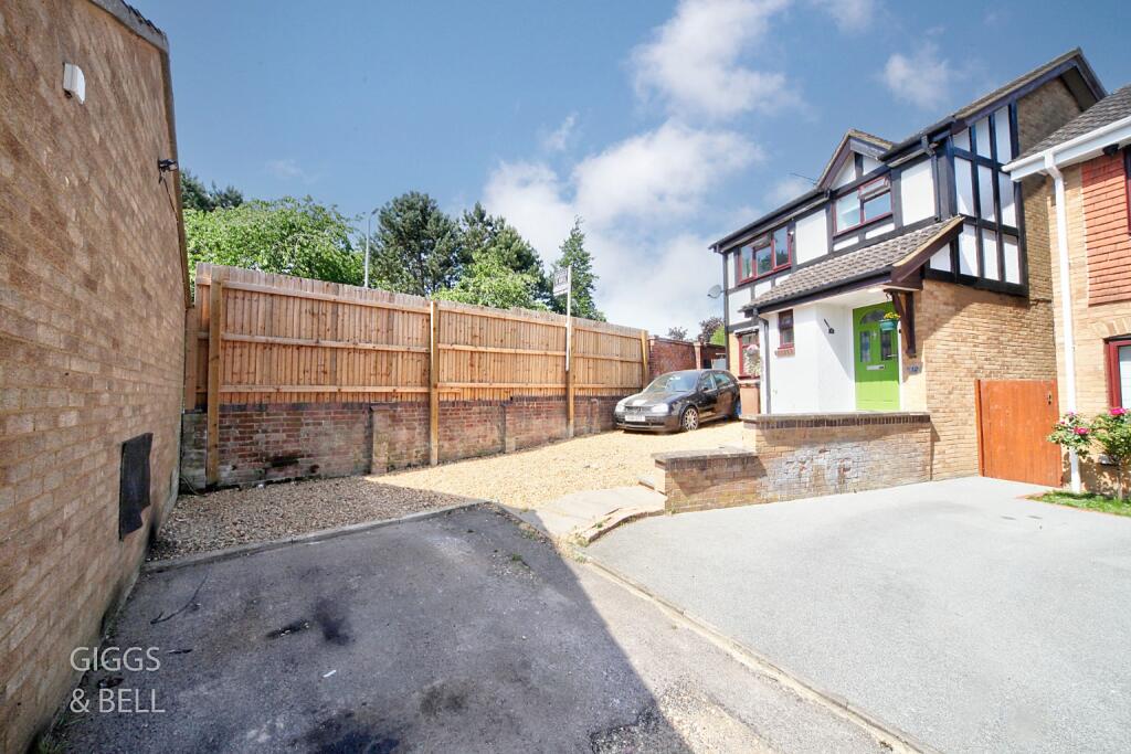 Main image of property: Reedsdale, Luton, Bedfordshire, LU2 9TG