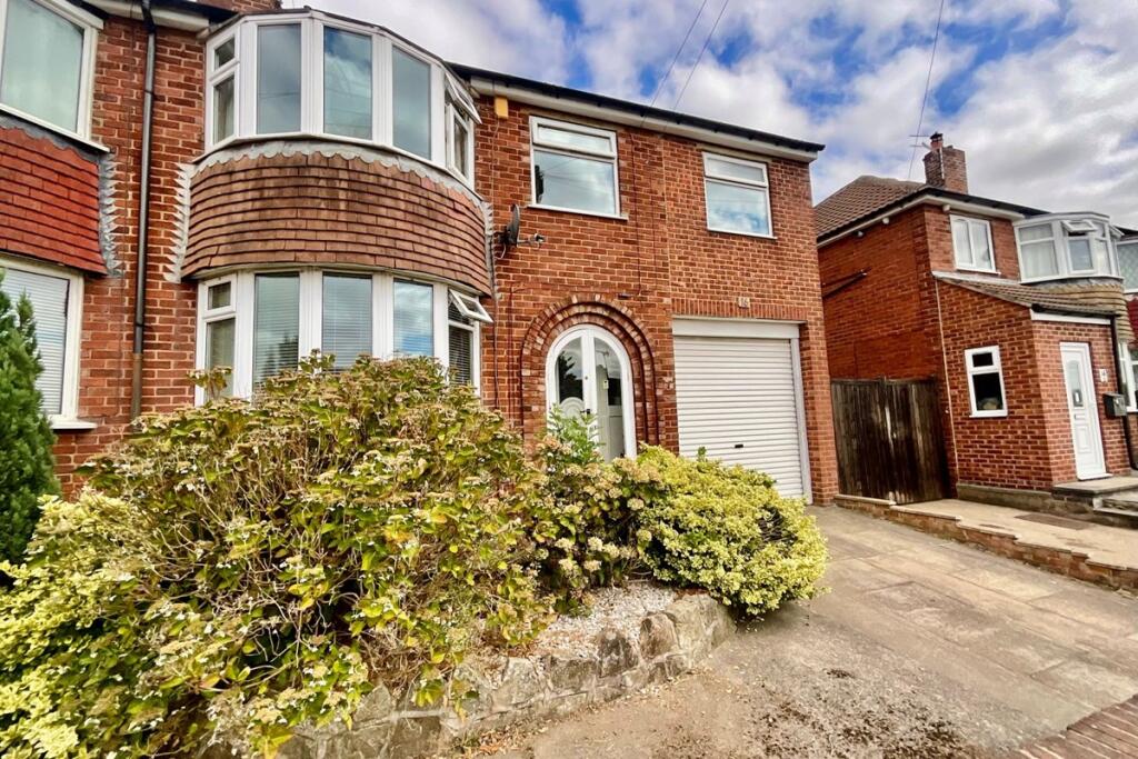 Main image of property: Rosslyn Avenue, Aston, Sheffield, S26 2DE