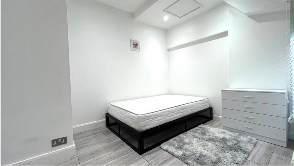 Main image of property: Windlesham Mews, Hampton Hill