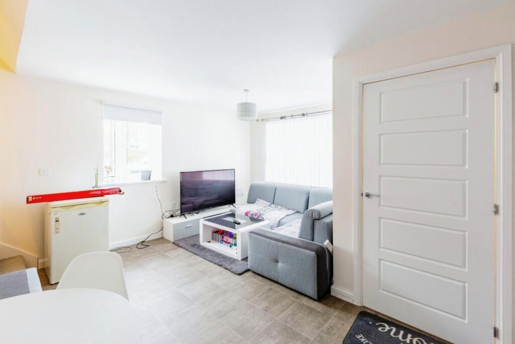Main image of property: Neptune Road, Wellingborough, NN8