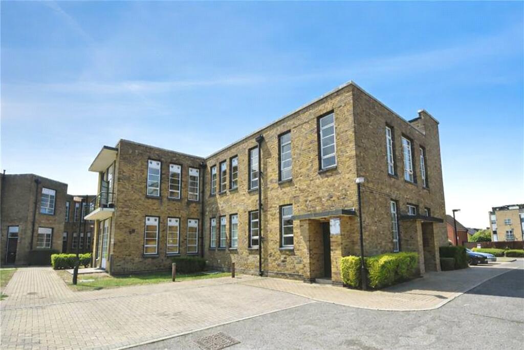 Main image of property: Pollards Close, Rochford, Essex, SS4