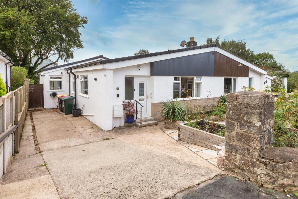 Main image of property: Moorside Road, Brookhouse, Lancaster