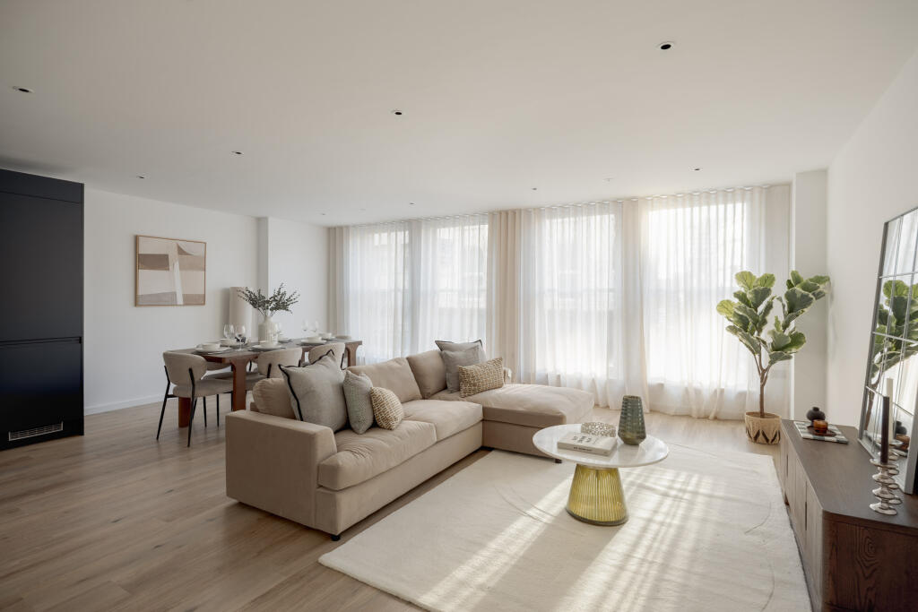 Main image of property: Flat 2, Curtain Road, London