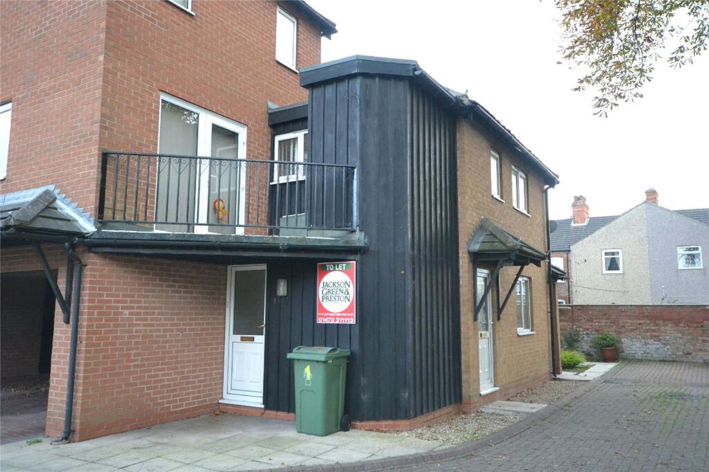 Main image of property: Intax Farm Mews, Grimsby, DN32