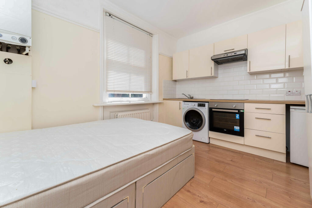 Main image of property: Mount Avenue, Ealing, W5