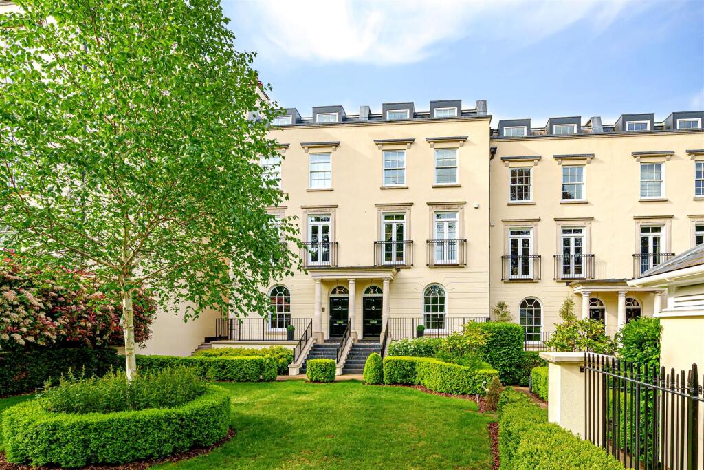 Main image of property: The Knoll, Beckenham, BR3