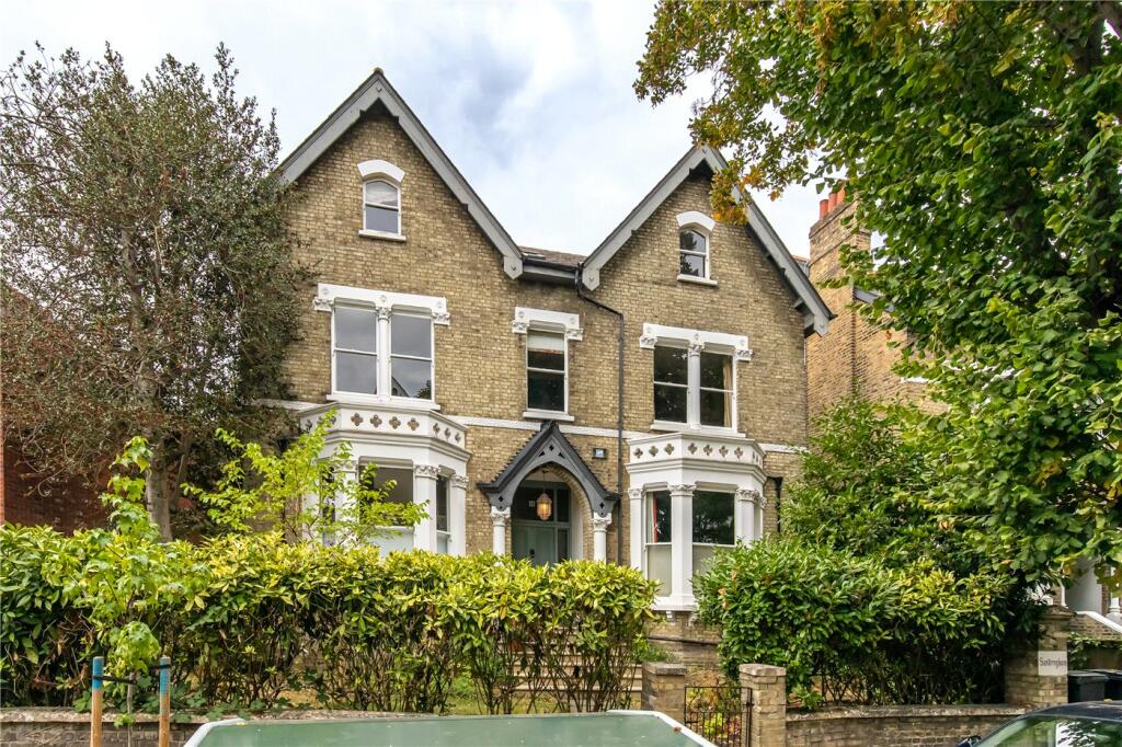 Main image of property: Avenue Crescent, London, W3