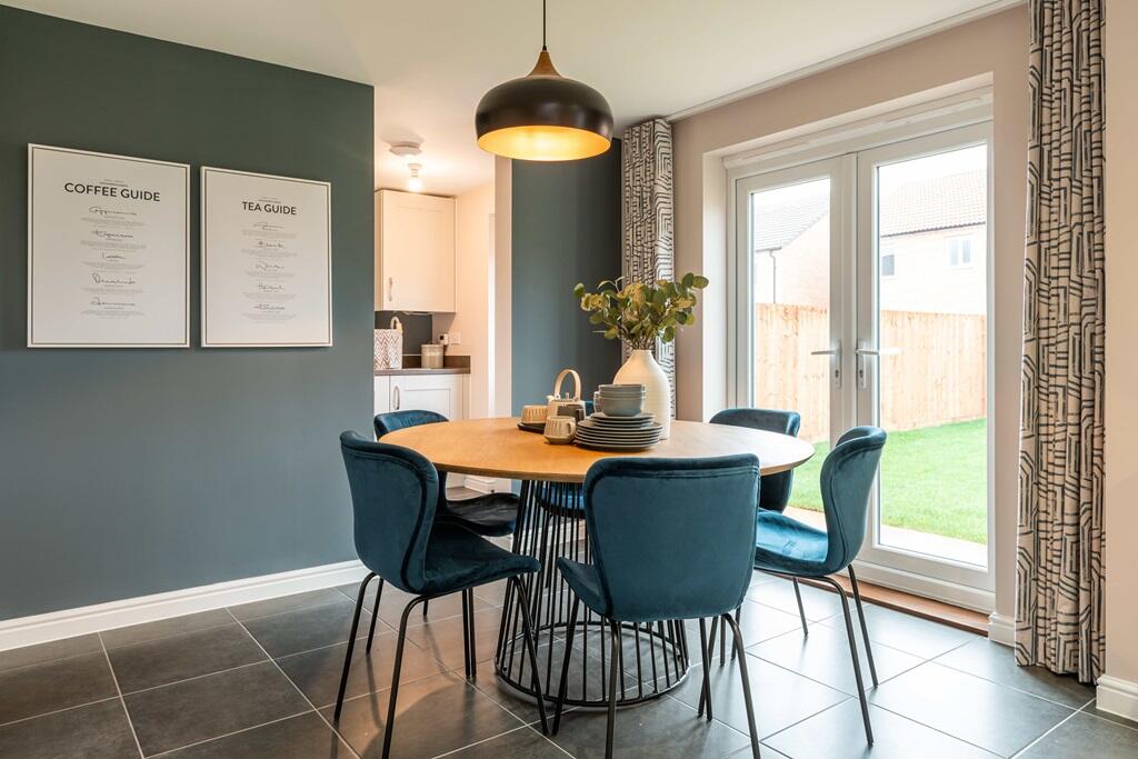 Main image of property: Tamworth Road,
Keresley,
CV7 8JG