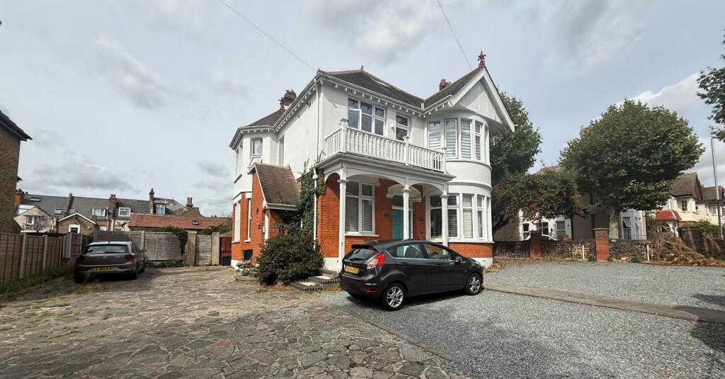 Main image of property: Freehold of, 23 Preston Road, Westcliff-on-Sea, Southend-on-Sea, SS0 7NB