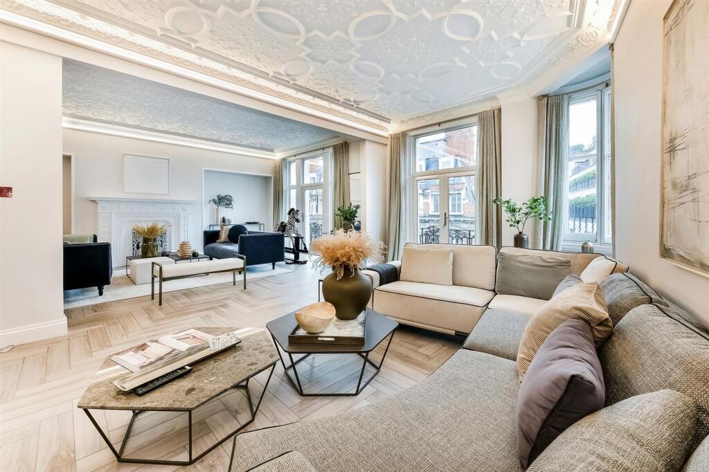 Main image of property: Knightsbridge, Wellington Court, SW1X