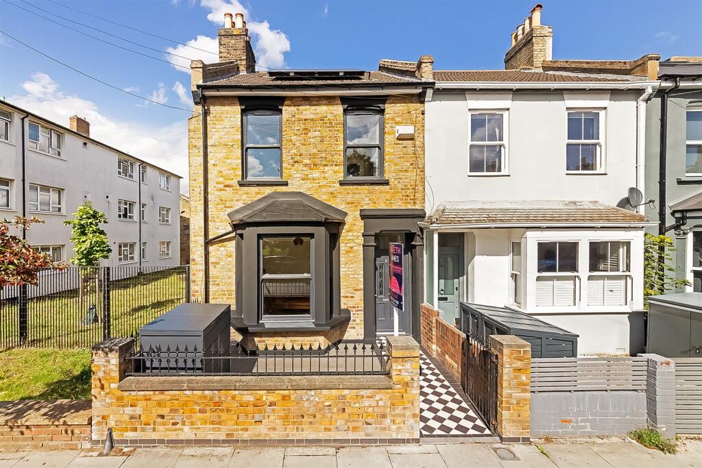 Main image of property: Brayards Road, London