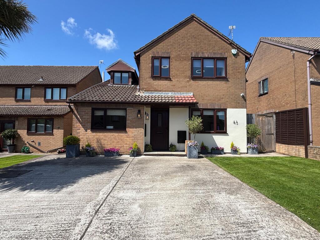 Main image of property: The Heathers, Barry, CF62