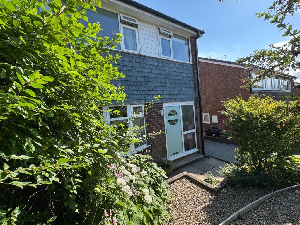 Main image of property: Temple Avenue, Halton, Leeds