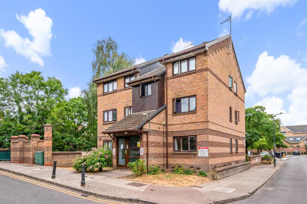 Main image of property: Harp Island Close, London