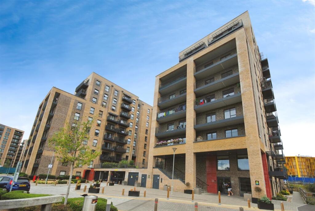 Main image of property: Colnebank Drive, Watford