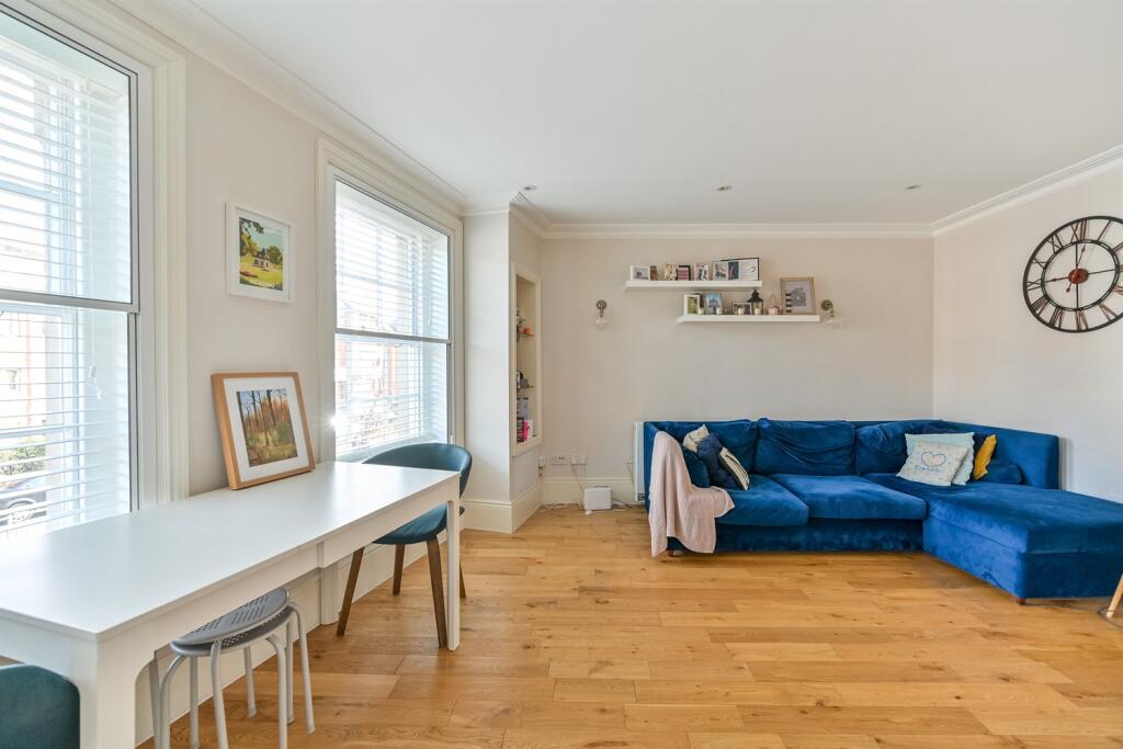 Main image of property: Brightwell House, 40 Queens Road, Reading, RG1