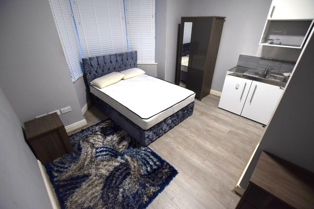 Main image of property: ALL BILLS INCLUDED - THOROLD ROAD, ILFORD, IG1