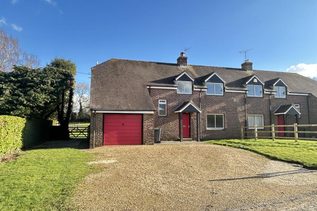Main image of property: Mapledurwell, Hampshire, RG25