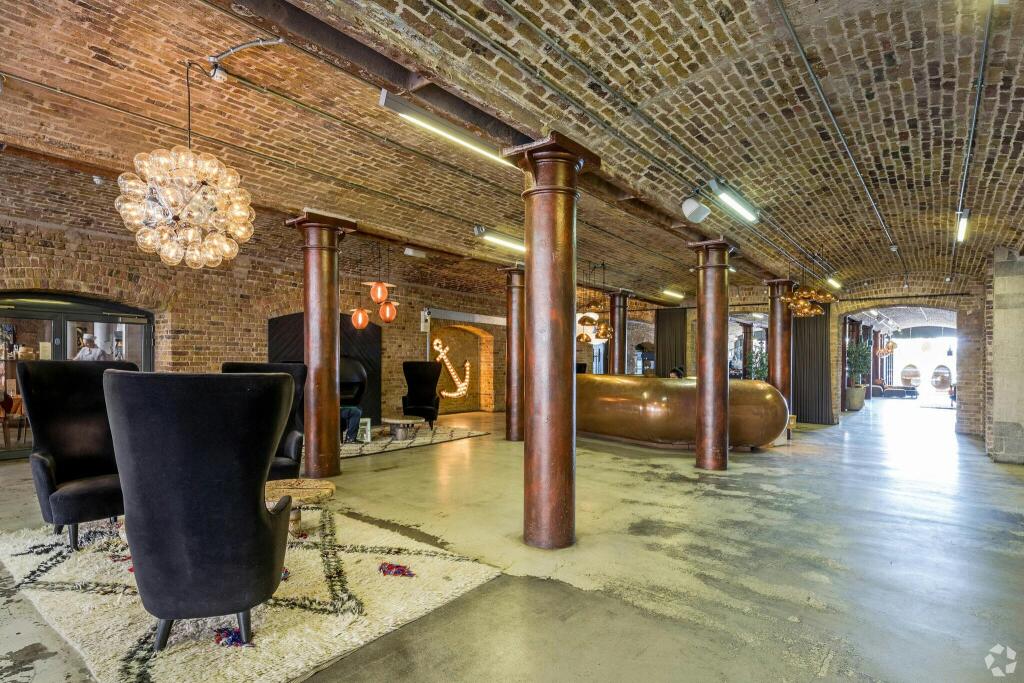 70-Wapping-Wall-London-Interior-Photo-3-LargeHighDefinition.jpg
