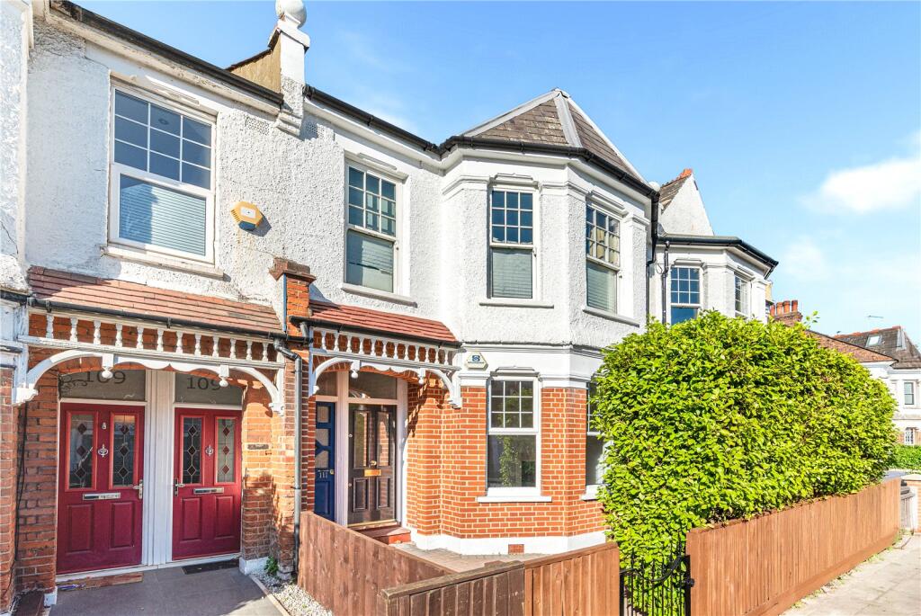 Main image of property: East End Road, N2