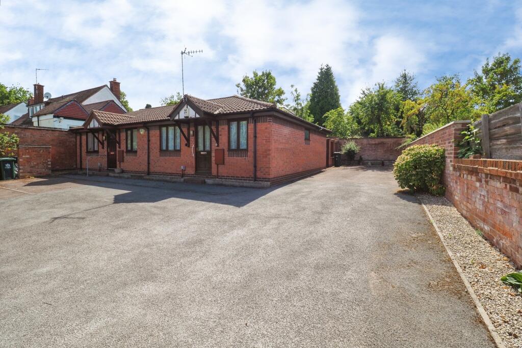 Main image of property: Black Swan Close, Woodthorpe, Nottingham, Nottinghamshire, NG5