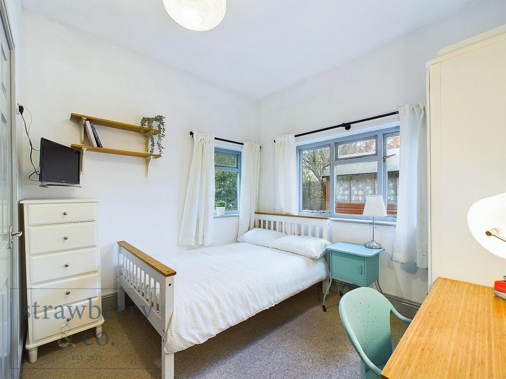 Main image of property: Bath Road, Brislington, BS4