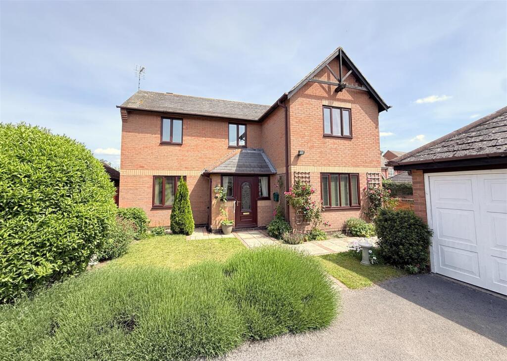 Main image of property: Lime Grove, Bottesford