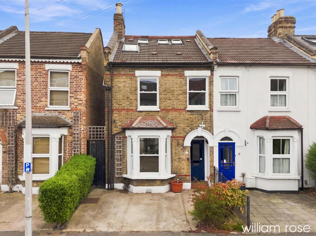 Main image of property: Carnarvon Road, London