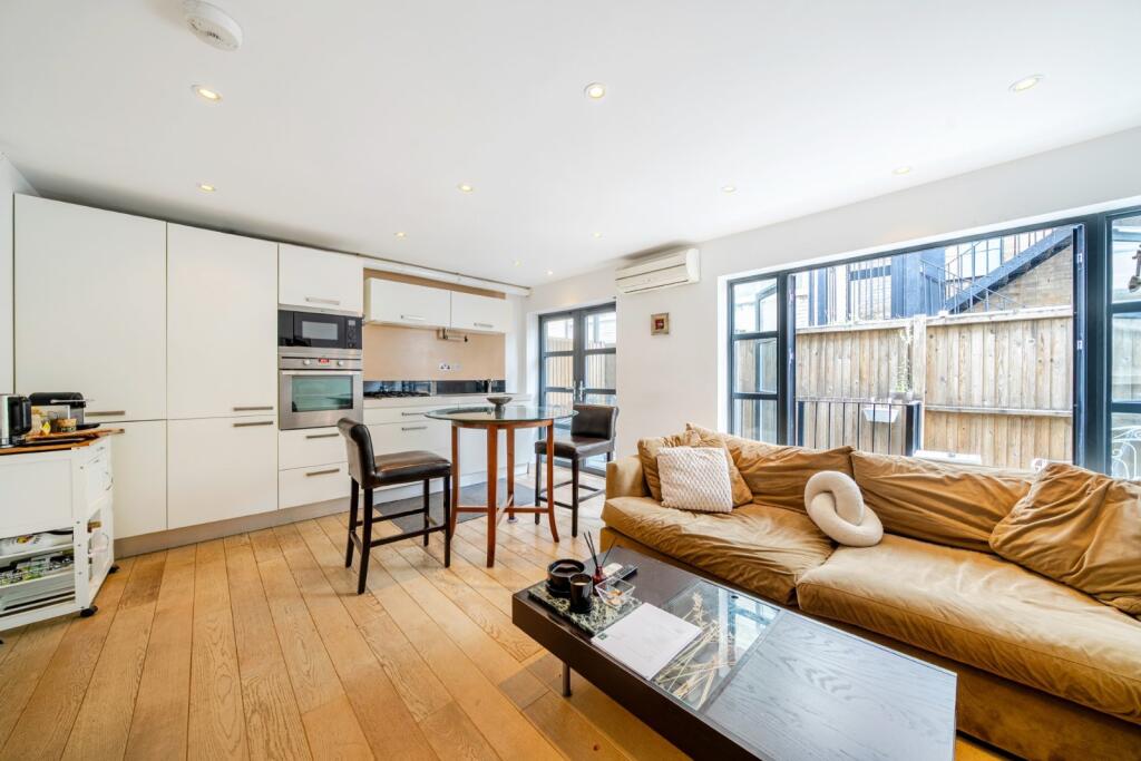 Main image of property: Hatton Place, Farringdon, London, EC1N