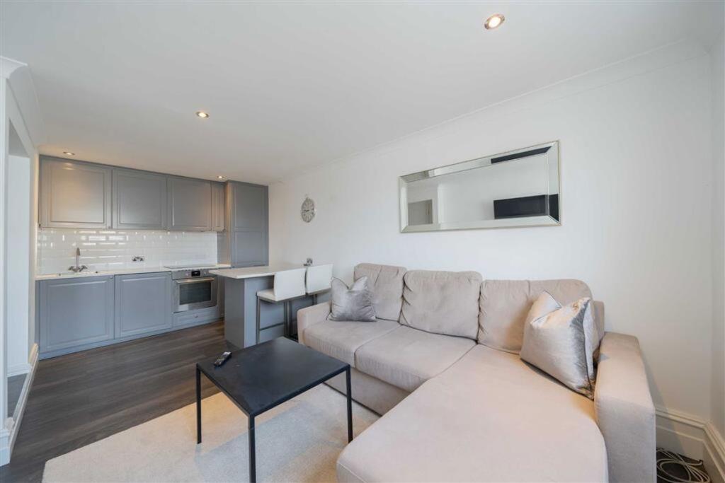 Main image of property: Inverness Terrace, London