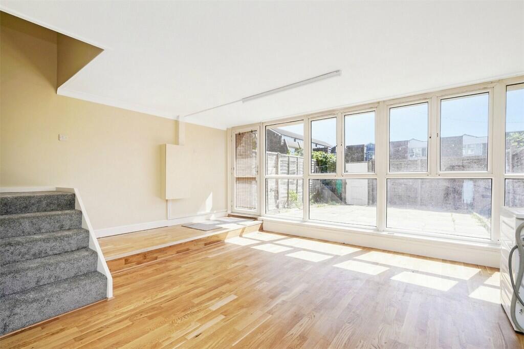 Main image of property: Distillery Walk, Brentford, London