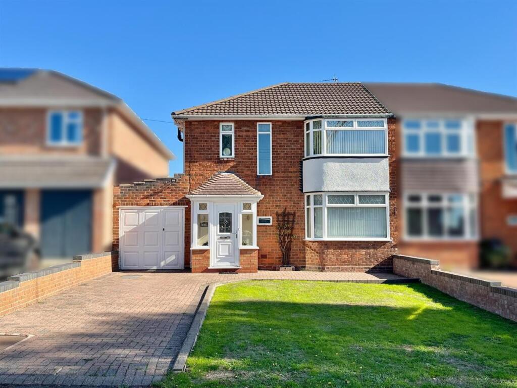 Main image of property: Rosslyn Road, Walmley, Sutton Coldfield