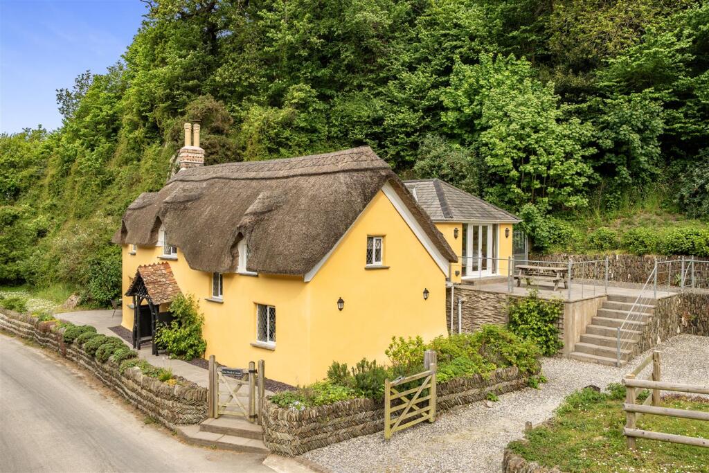 Main image of property: Lee Bay
