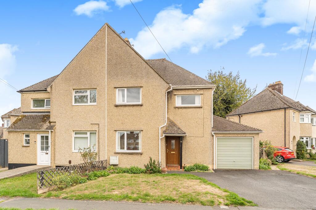Main image of property: Springfield Oval, Witney, OX28