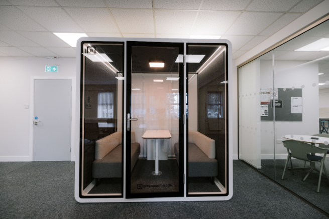 Quiet working pod