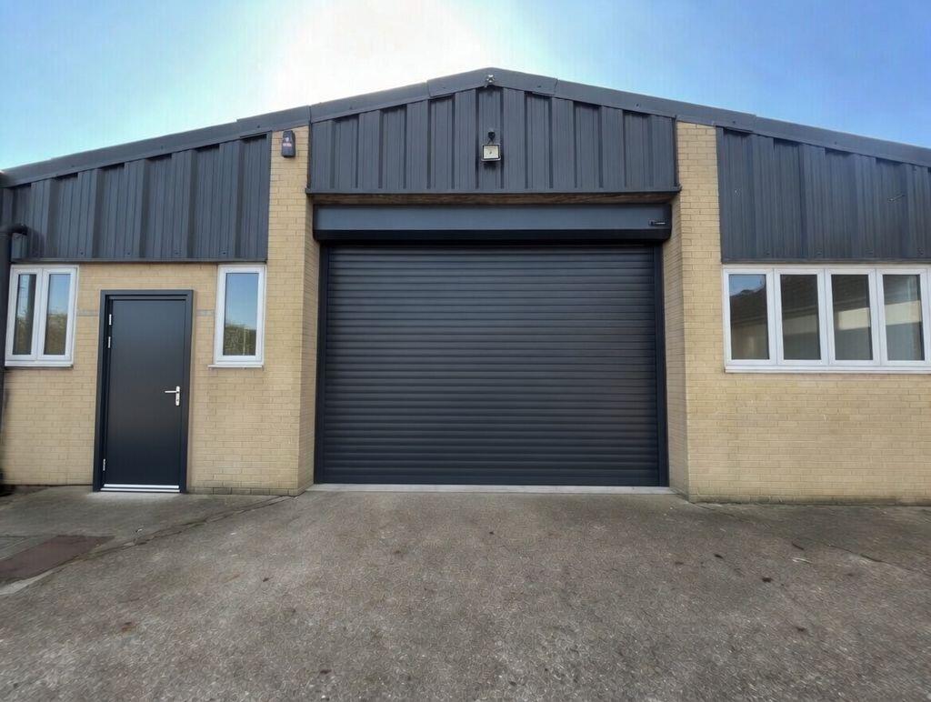 Main image of property: LIGHT INDUSTRIAL UNIT - TO LET