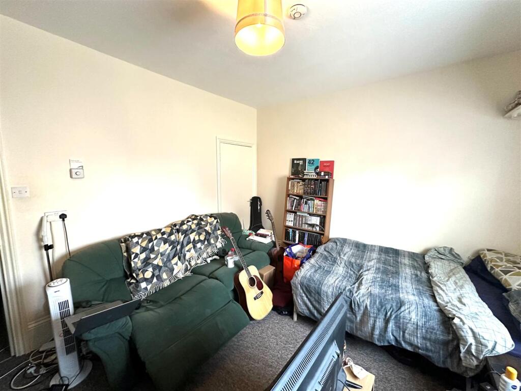 Main image of property: London Road, Southborough