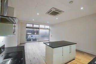 Unit 9, 9 Steedman Street photo 3.jpg
