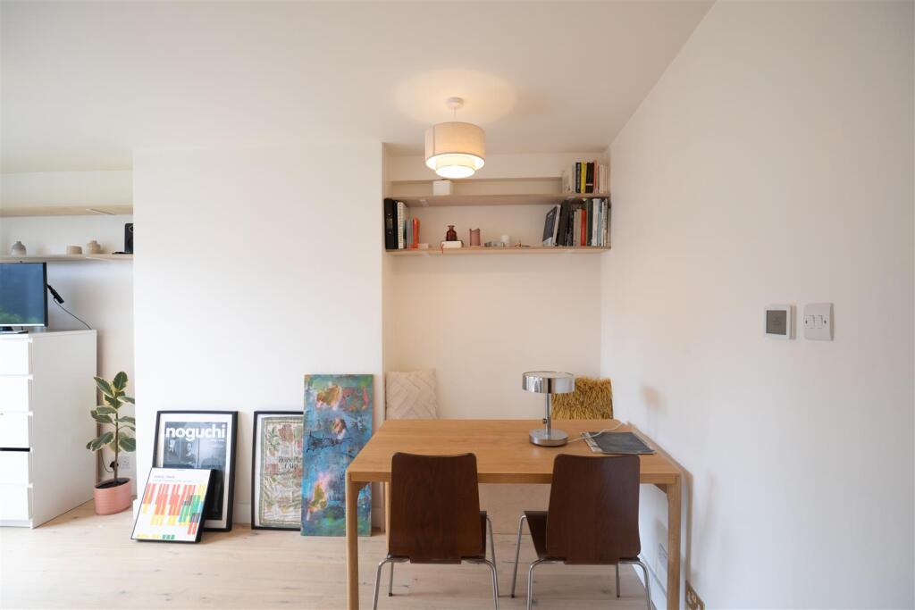 Main image of property: Florida Street, London